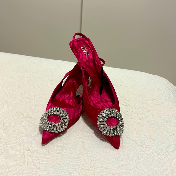 Zara shoes with rhinestones. Pink color. Size 8.5 - Picture 1 of 6